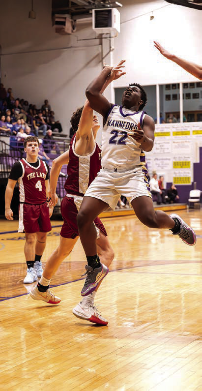 JJ Hindsman was like a rock in Cleveland’s shoe Tuesday, capping his night with a . nal-second, game-winning shot under the basket in traf. c. Photo by John Burns