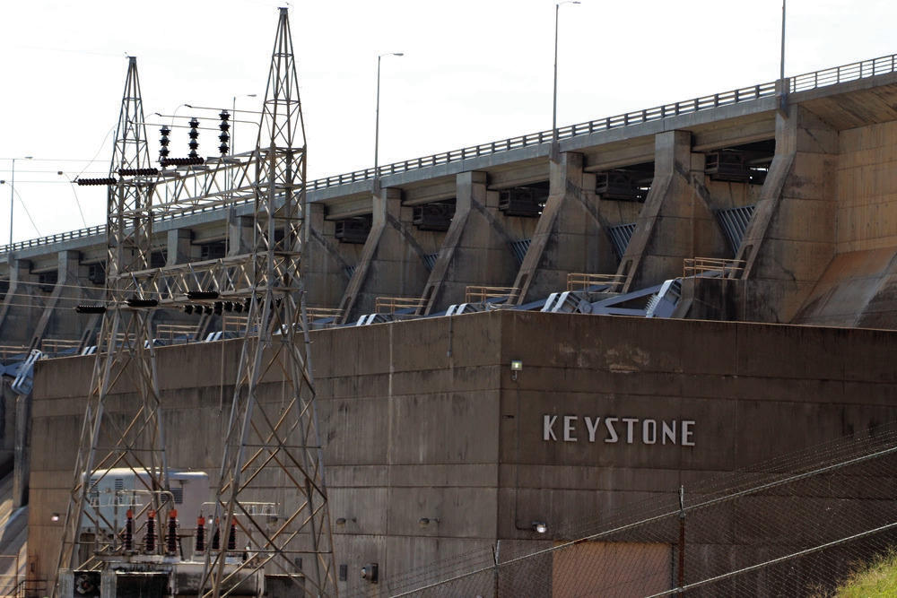 Keystone Lake Powerhouse is one of eight hydropower plants located within the Tulsa District. The plants have 22 hydropower units with a generating capacity of 525 megawatts. The power generated by the Tulsa District is part of the federal power marketed by the Southwestern Power Administration. Photo By Stacey Reese.